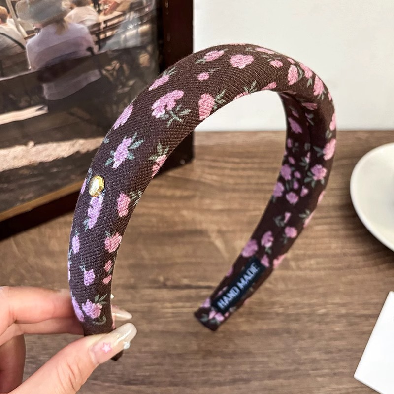 Diadema superior de cráneo alto para mujer 2025 nuevo estilo francés pequeño fragancia horquilla tocado temperamento ancho ancho diadema de presión lateral