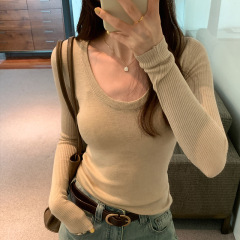 U襟長袖修身chi上着女性秋冬の新型はやせて短い純色の中に保温ニットの底のシャツを掛けます。