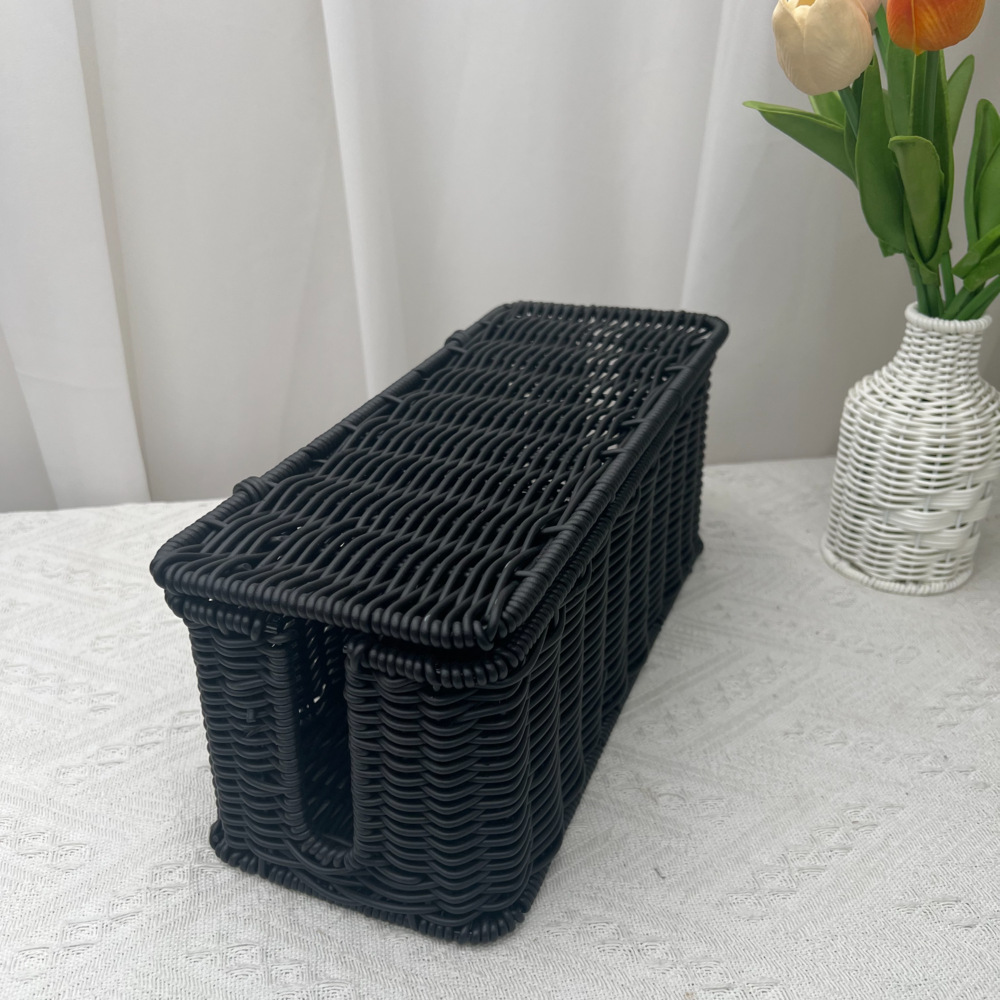 Caja de clasificación de enchufes de escritorio de estilo pastoral nórdico, cable de datos de dormitorio de imitación de ratán, cable de alimentación, canasta de almacenamiento de acabado