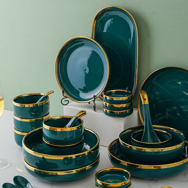Tazón Esmeralda y traje de plato hogar nórdico Luz de lujo borde dorado red cerámica vajilla roja creativa tazón personalizado y combinación de plato