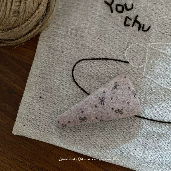 Pink triangle style