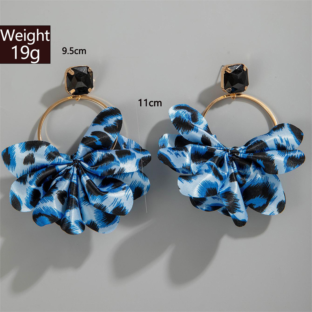 Orecchini pendenti geometrici in tessuto stampa leopardata_voghion.com