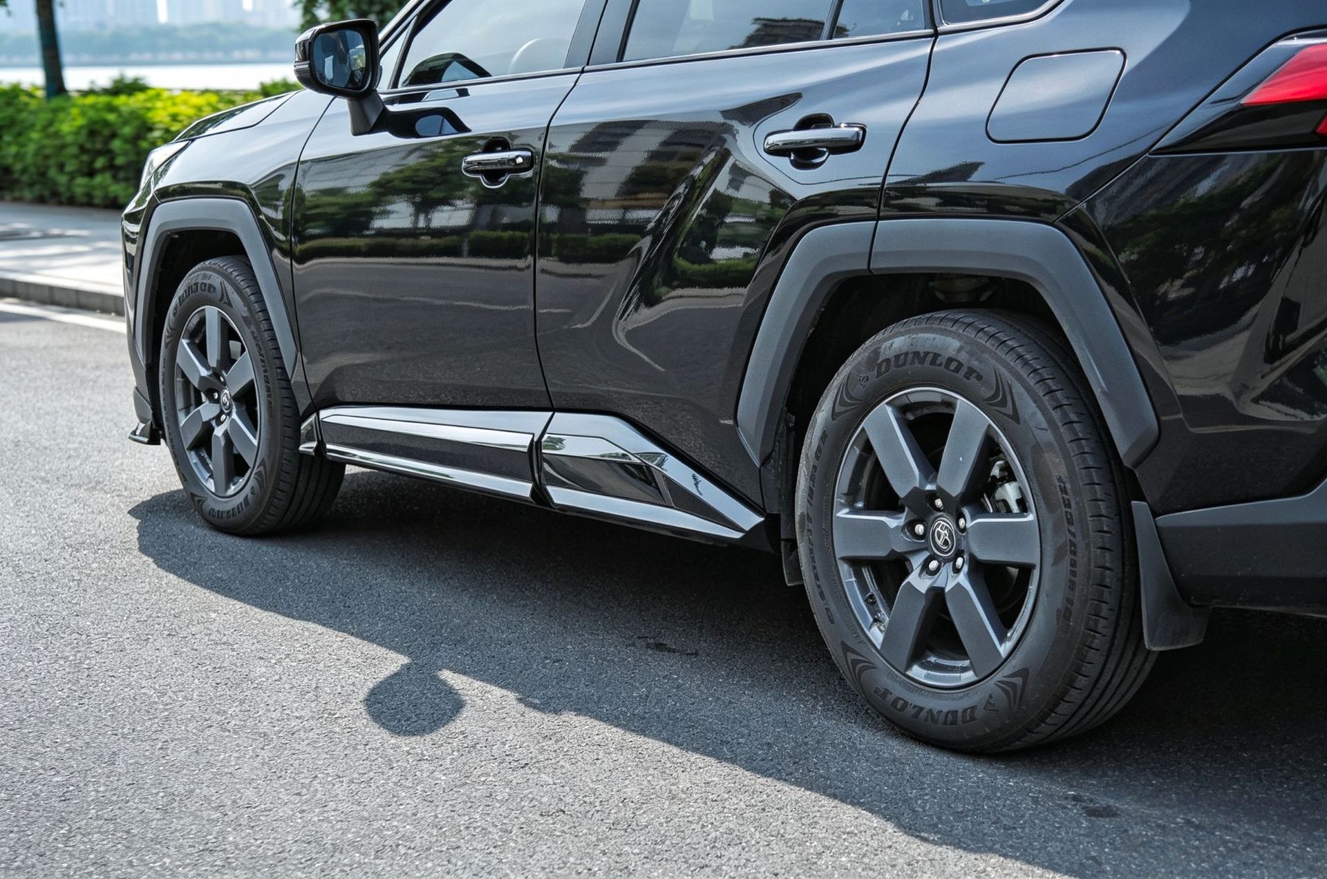 Suitable for 26 Models of Rav4, Rongfang, and Wildlander Modified Front Spoiler, Side Skirts, Rear Bumper, Roof Wing, Rear Diffuser, and Louvered Spoiler