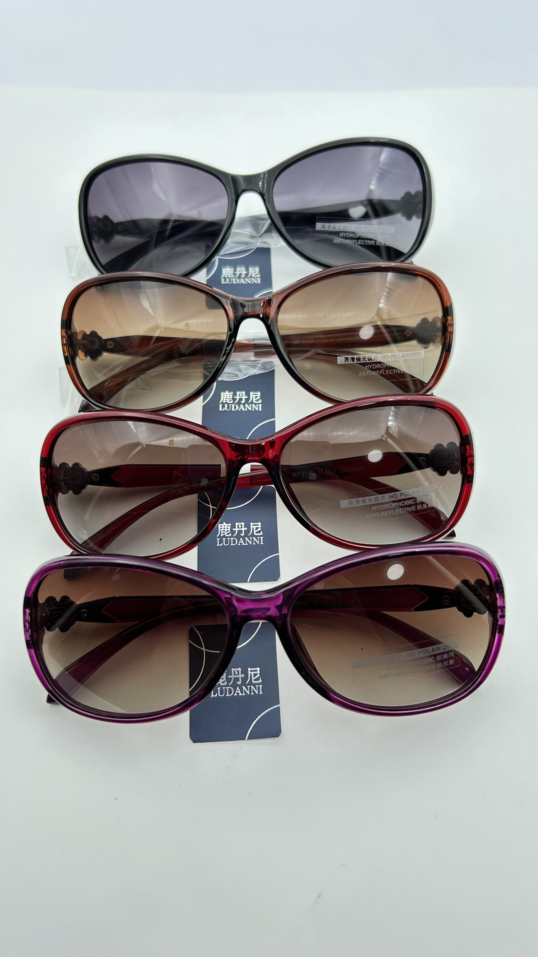 Polarized sunglasses for middle-aged and elderly women, anti-UV sunglasses with large and small frames for mothers, outdoor driving sunglasses, fashion-forward