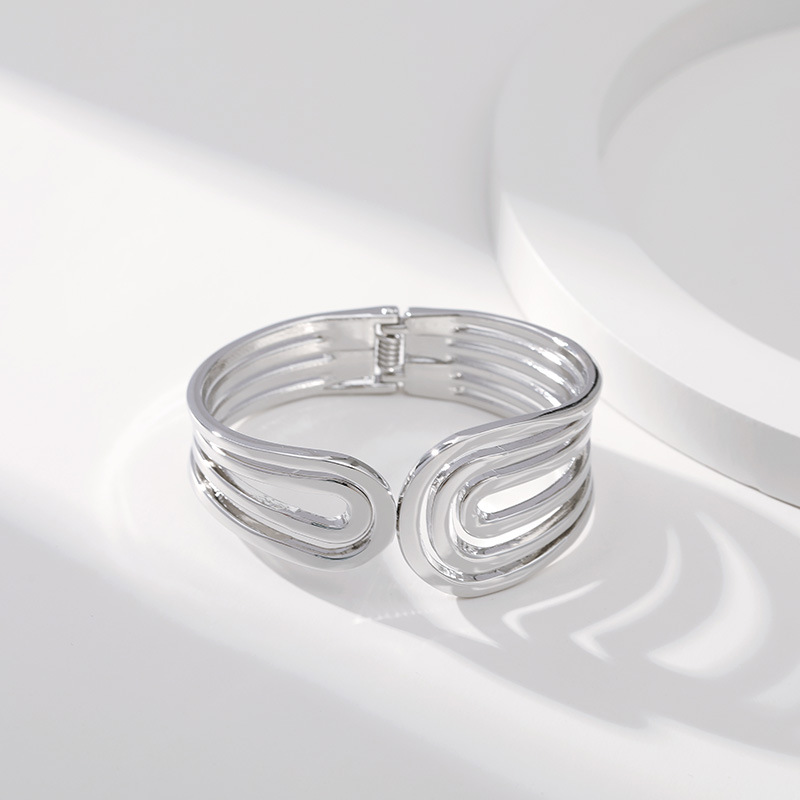 Retro Stripe Solid Color Alloy Womenu0027S Bangle 1 Piece