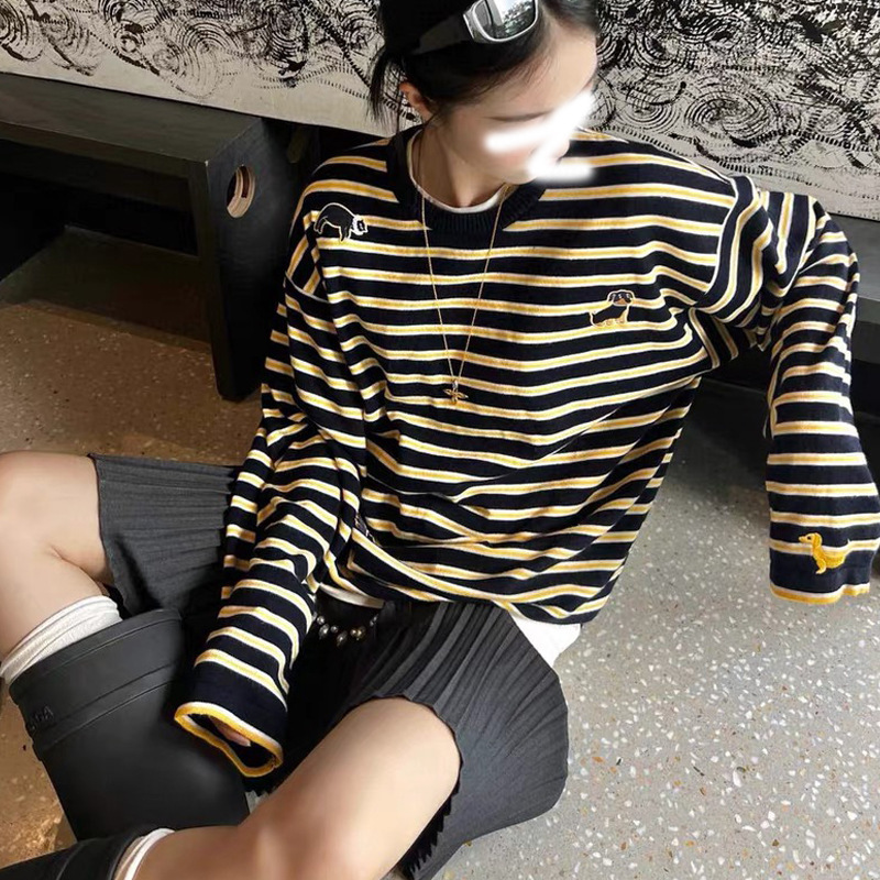 Shenzhen Nanyou High-Quality 2025 Early Autumn New Yellow Embroidered Pattern Color-Block Striped Versatile Loose Long-Sleeve Women's Top