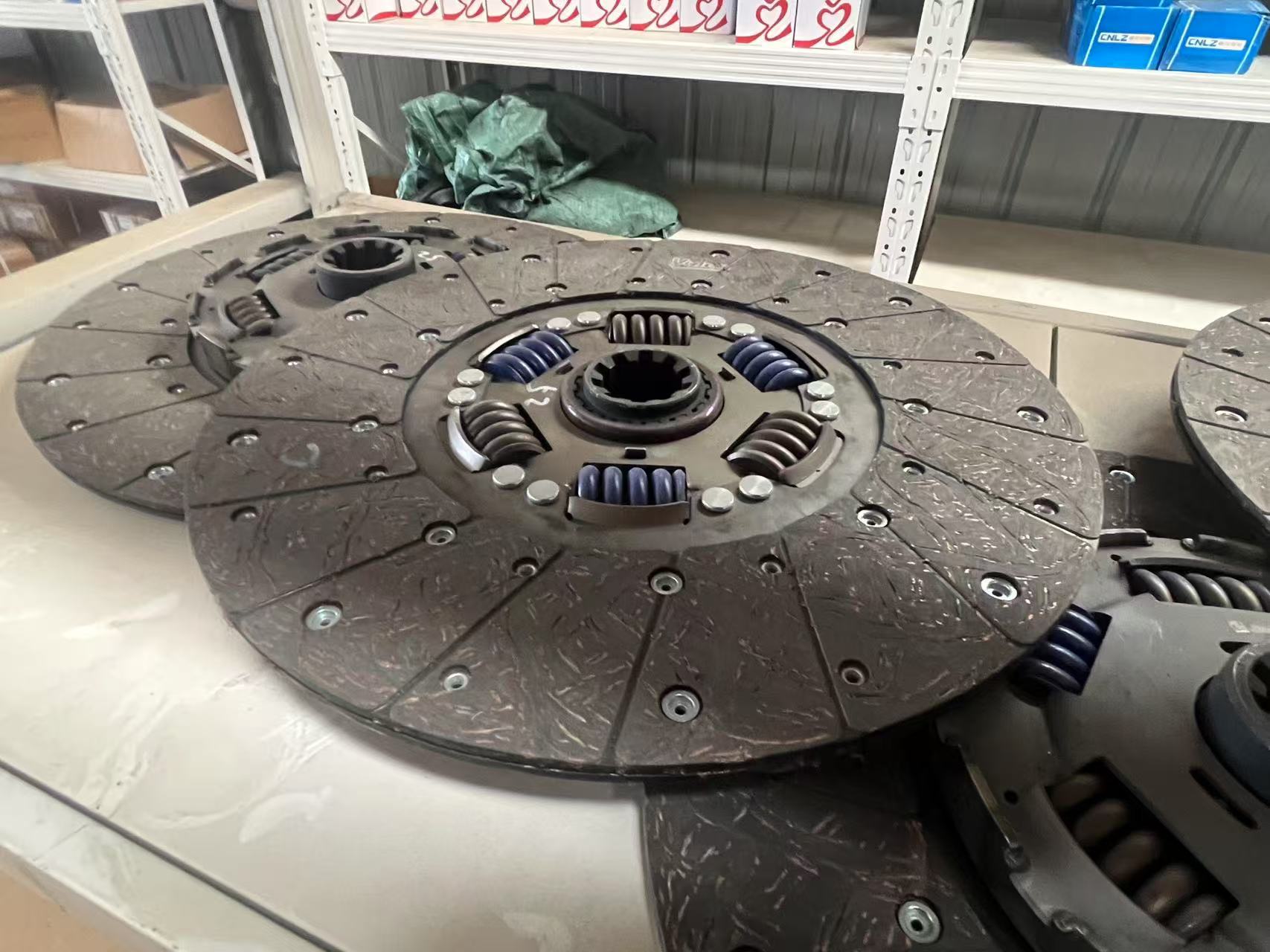 Passenger Car Minibus Pull-Type Clutch Plate Clutch Pressure Plate Pull-Type Clutch Driven Plate Clutch Plate