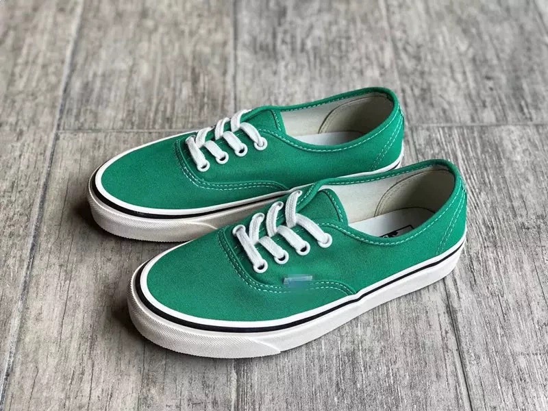 Putian Vance nuevo Anaheim rojo verde sólido zapatos de mujer era baja pareja zapatos de lona para hombres y mujeres