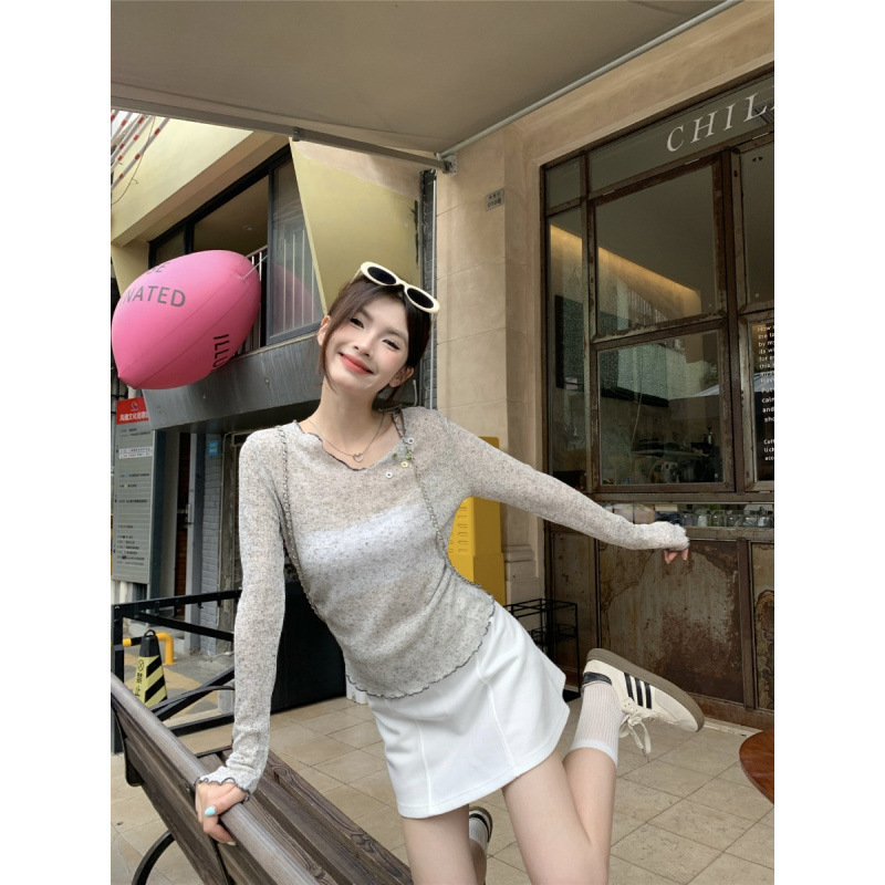 韩系设计感V领微透防晒T恤女装夏季新款小众纽扣薄款修身罩衫上衣|undefined