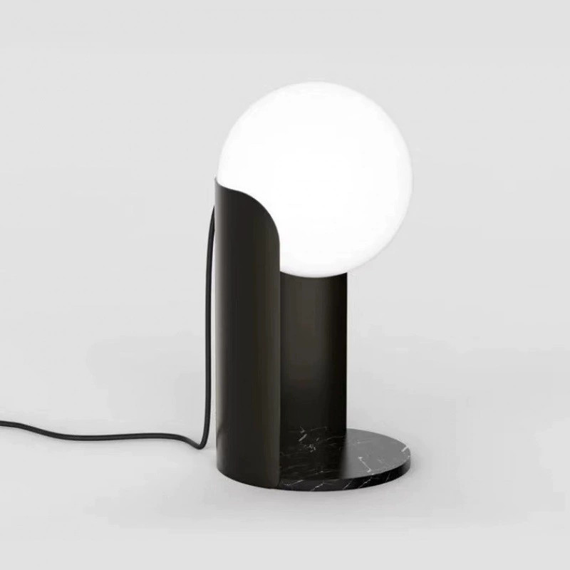Скандинавская креативная дизайнерская настольная лампа для гостиной и кровати, стеклянные украшения для отеля