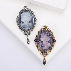 European and American Fashion Creative Retro Beauty Head Pin, Alloy Inlaid Diamond Relief Queen Head Personality Pin Wholesale