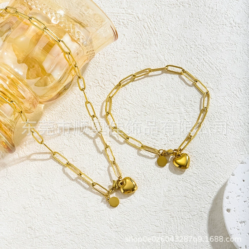 Нержавеющая сталь титановая сталь европейская и американская минималистская любовь подвеска браслет леди девушка ювелирные изделия оптом для трансграничной внешней торговли