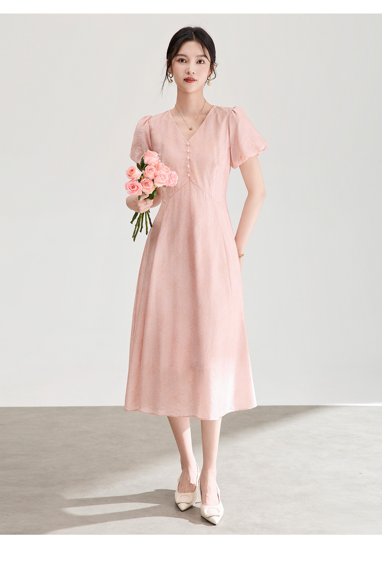 Đầm chữ A cổ V dáng suông midi họa tiết jacquard tối màu — xanh lam chi tiết 14