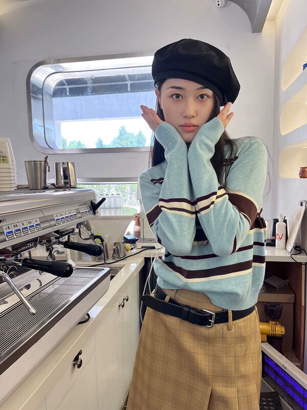 银河汽水 蓝色条纹毛衣女秋季2025新款小个子短款显瘦针织上衣|undefined