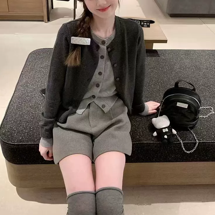 温柔慵懒风内搭打底假俩件设计感小众上衣针织开衫毛衣外套女春秋