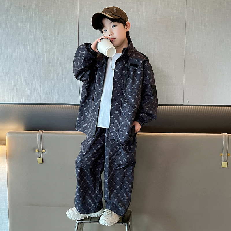 Boys' Spring and Autumn Sports suit 2025 New Middle and Large Children's Fashionable Cool Ploppies Handsome Hooded Jacket Outdoor Two-Piece Men's Set