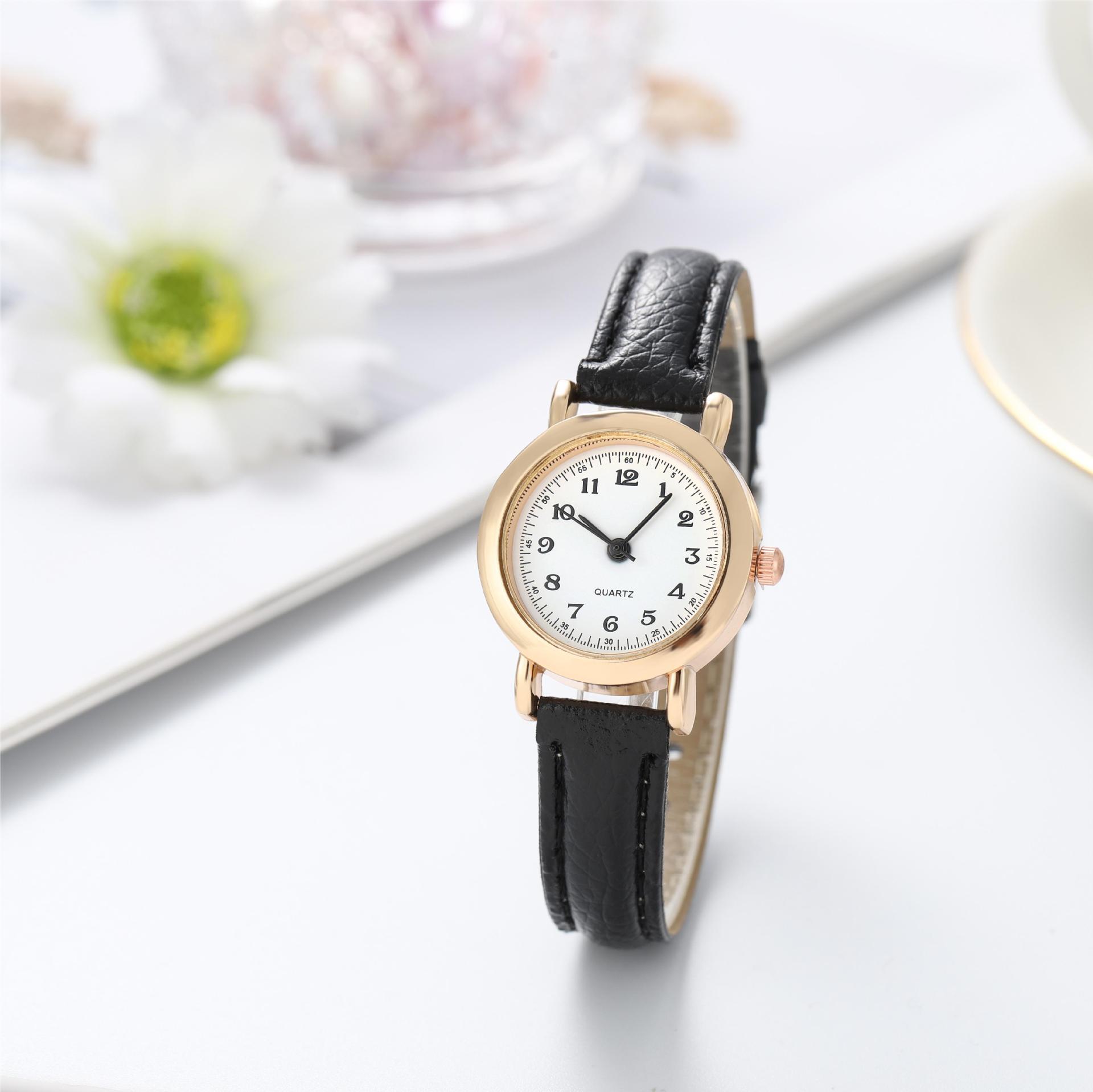 Könnyű, luxus, értékes lánykaróra, stílusos bőrszíjas kvarcóra, egyszerű, niche női karóra_voghion.com