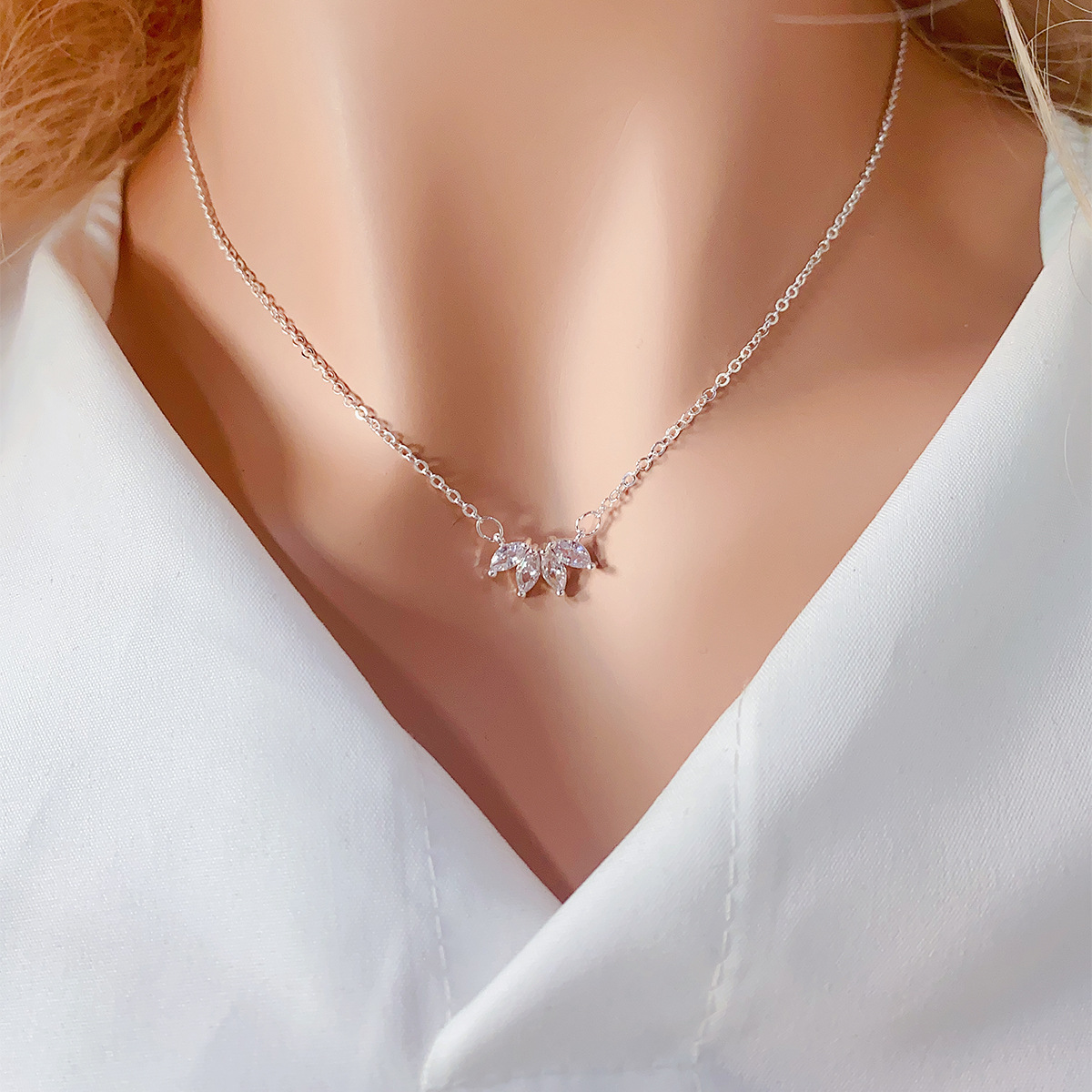 Leaf Necklace Gold