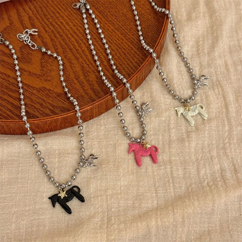 South Korea Dongdaemun Pony Craftsman Baked Paint Pommel Horse Metal Wind Chain Necklace Sweet Cool Fashionable Hip Hop Sweat Chain South Korea Dongdaemun Pony Craftsman Baked Paint Pommel Horse Metal Wind Chain Necklace Sweet Cool Fashionable Hip Hop Sweat Chain