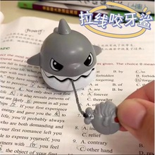网红爆款拉线鲨鱼钥匙扣 咬牙鲨鱼玩具 学生书包创意挂件厂家直销