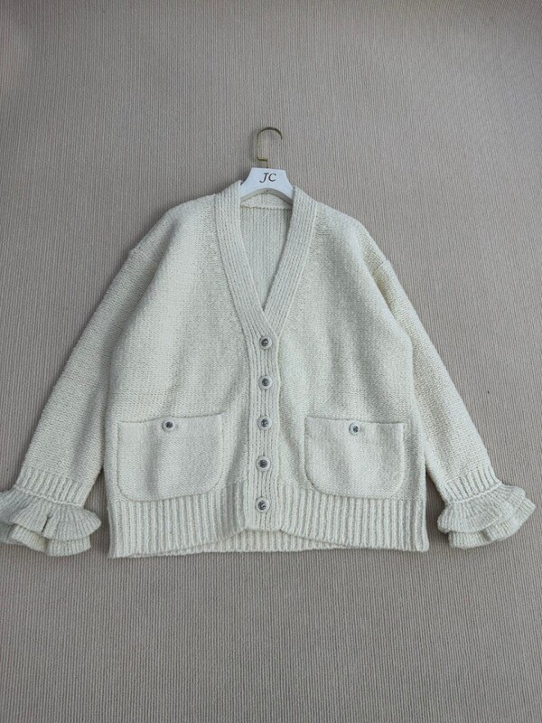 Fragrant Grandma Pure Original Tail Goods Autumn and Winter New Style Small Fragrant Lotus Leaf Sleeve V Neck Granular Yarn Knitted Cashmere Loose Cardigan Fragrant Grandma Pure Original Tail Goods Autumn and Winter New Style Small Fragrant Lotus Leaf Sleeve V Neck Granular Yarn Knitted Cashmere Loose Cardigan