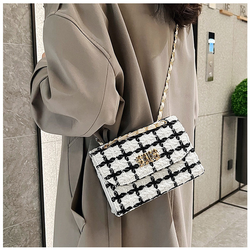 2024 spring and autumn new style small fragrant woolen bag women's fashion trend chain bag texture one-shoulder cross-body small square bag