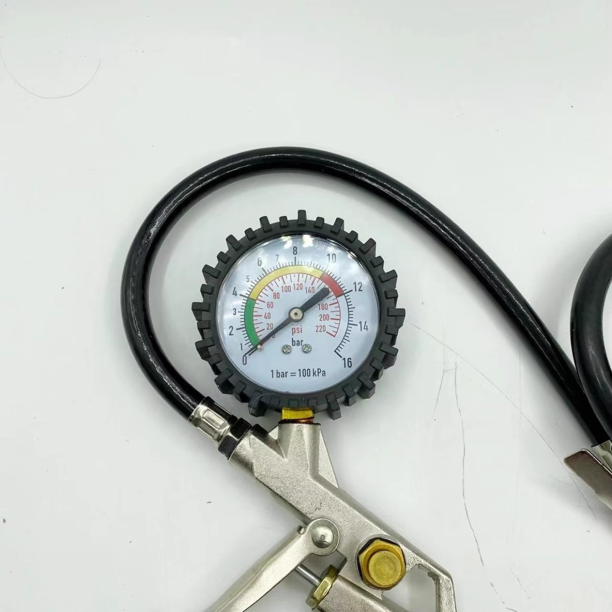 Air Pressure Gauge Tire Pressure Gauge with Inflatable Car Tire Pressure Gauge Digital Display Truck Tire Pressure Monitoring High-Precision Air Gun