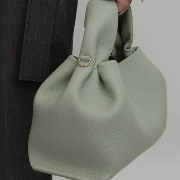 Design di nicchia per donna 2024 Nuova borsa a tracolla versatile a forma di raviolo Borsa a mano di alta gamma Borsa porta pranzo_voghion.com
