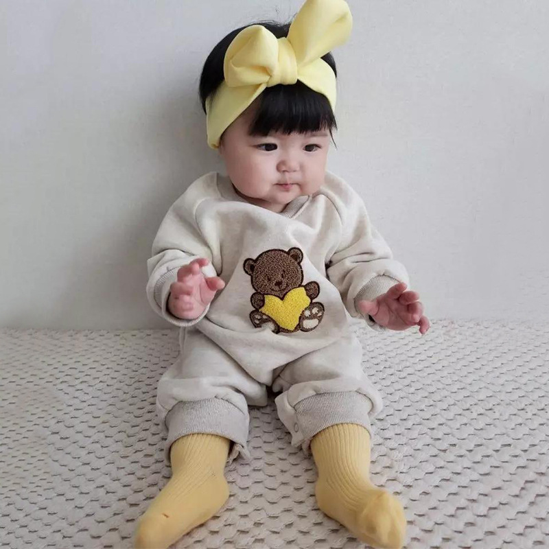 Bebé invierno algodón mameluco estilo coreano ropa para niños bebé amor Oso Polar forrado mono bebé engrosado mameluco image 7