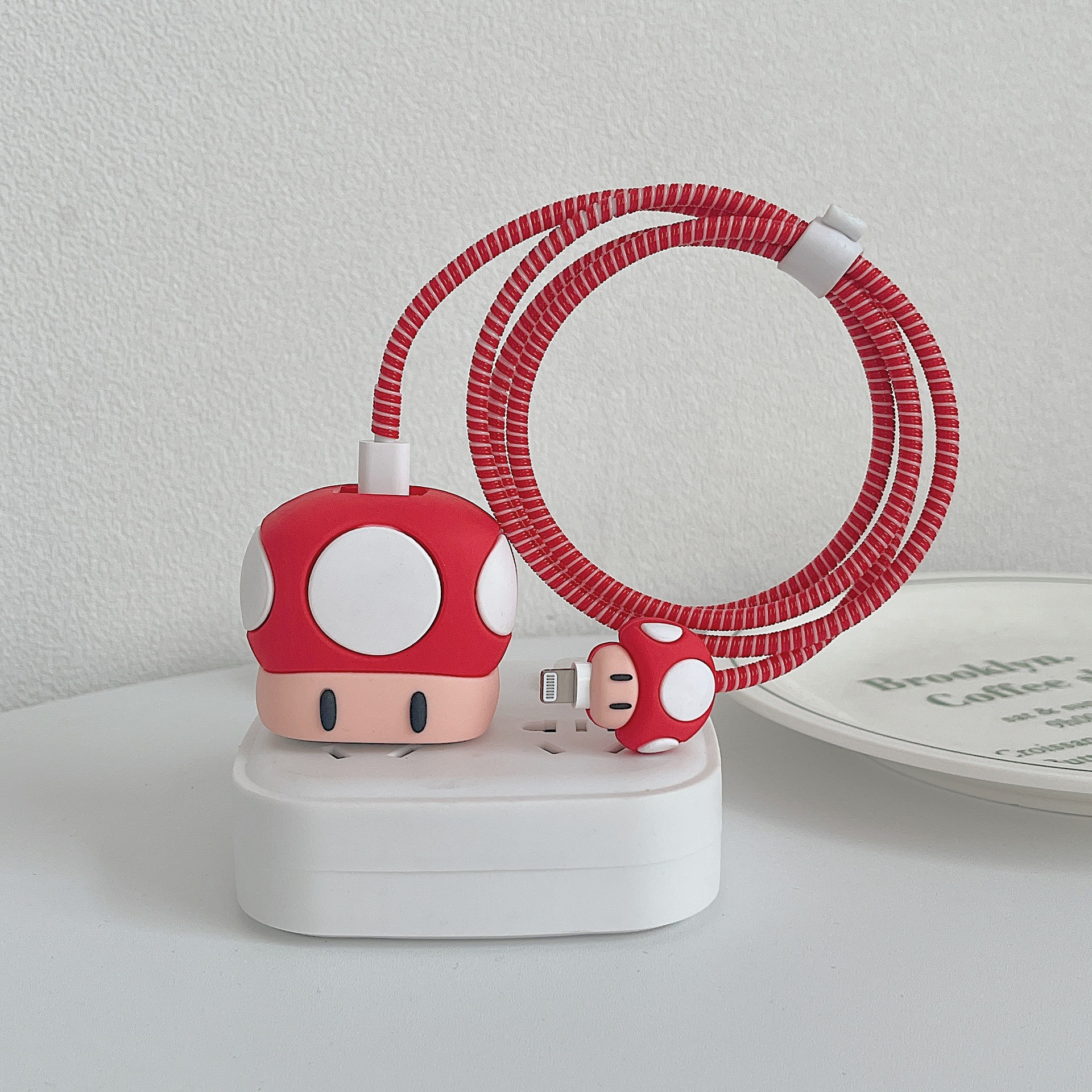 2023 nuevo cargador de dibujos animados cubierta protectora adecuada para Apple carga rápida cabeza 18/20W estándar europeo estándar americano aplicable