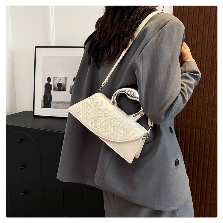 Crocodile patterned handbag for women 2024 new high-end niche design, personalized single shoulder crossbody square bag_voghion.com