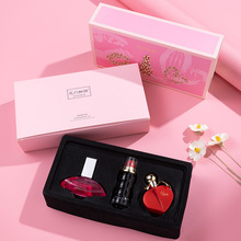 �羳���֮���ZŮʿ�����׶Y�����°������־õ���ˮperfume