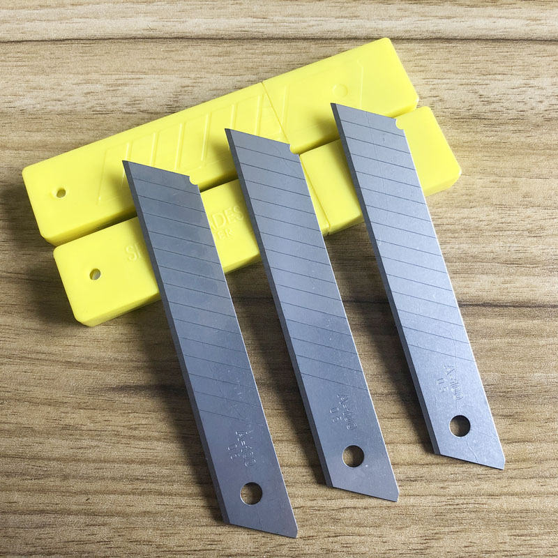 Suministros de oficina arte convencional cuchillo hoja 18mm hoja gruesa 0,5 papel pintado hoja Yiwu venta al por mayor