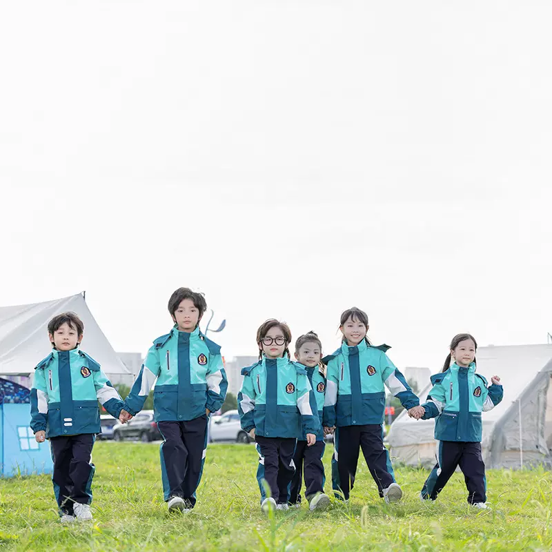 一年级班服小学生新款校服秋冬套装幼儿园园服春秋装冲锋衣三件套