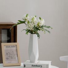 北欧简约白色创意陶瓷花瓶客厅鲜花干花摆件装饰家居餐桌插花花器