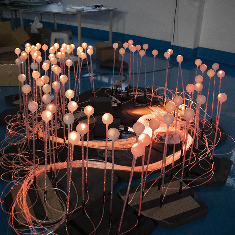 «έƵزװ㳡԰־ƺص߲ݵ