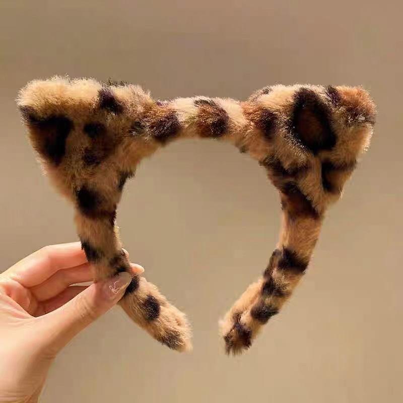 Orejas de gato con estampado de leopardo