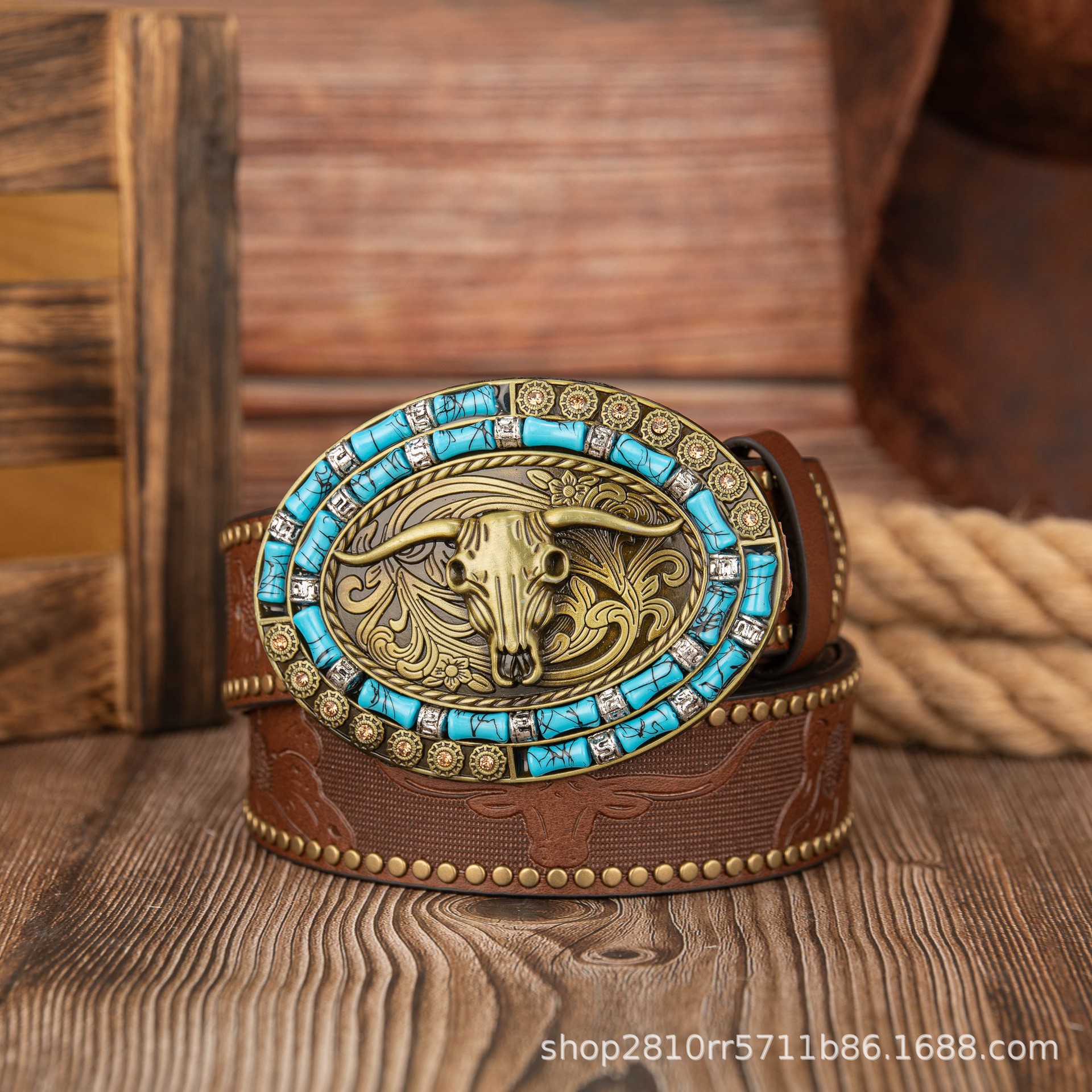 Cross-border retro nuevo estilo azul turquesa cuentas de madera cabeza de toro hebilla cinturón de cuero PU punk europeo y americano