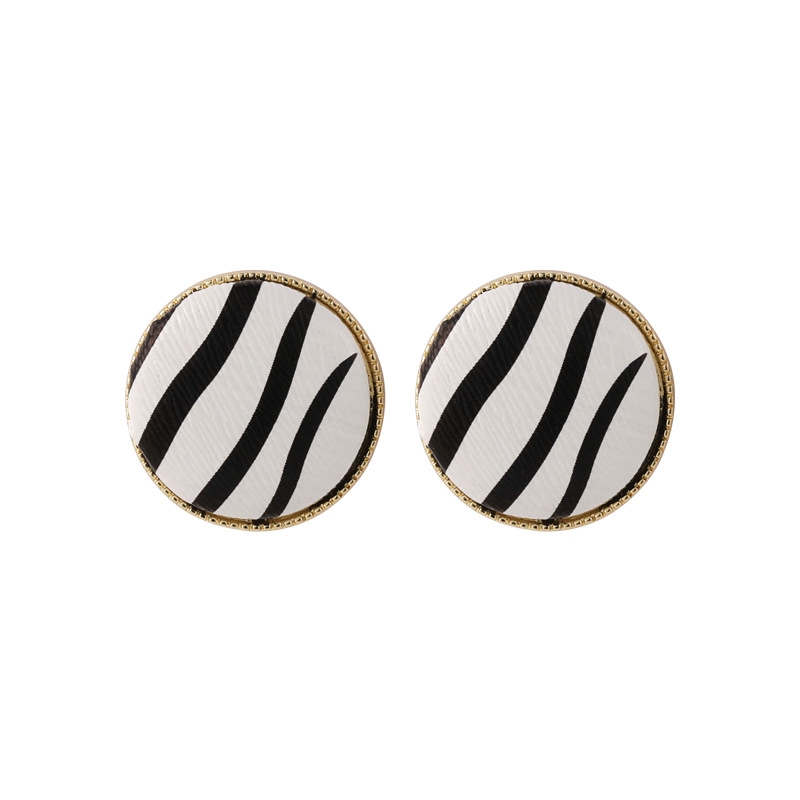 Black White Zebra Pattern Round Square Stud Earrings Wholesale Nihaojewelry display picture 11