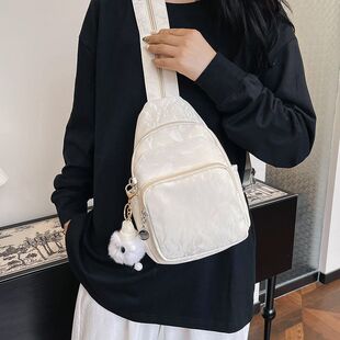 �¿�๦��һ���ı��ٴ�r�����e�μ�б���ذ��p�����Ů���]