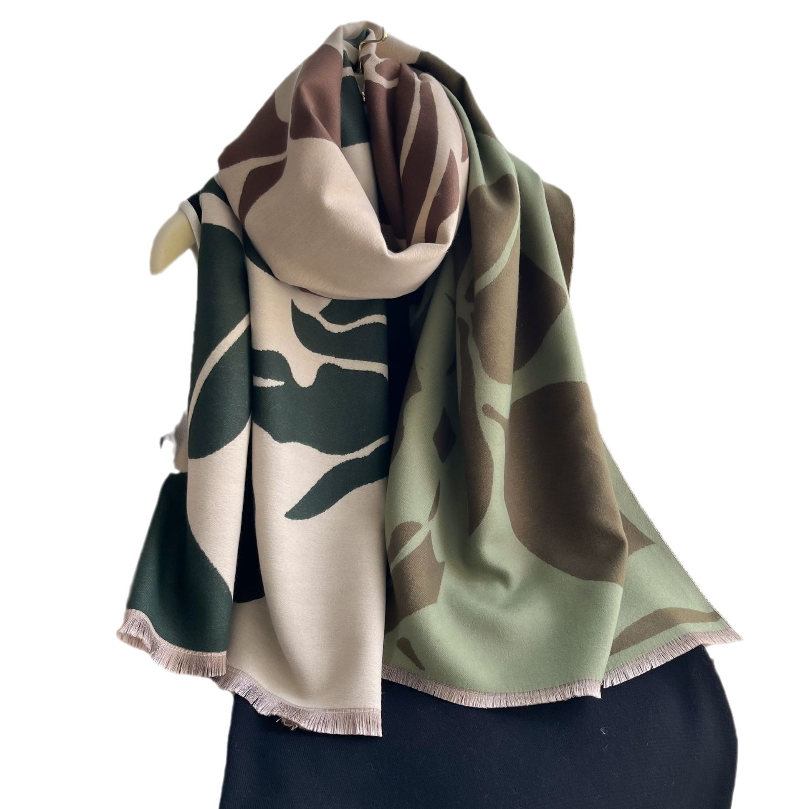 2024 otoño y invierno nuevo camellia sistema de color dopamina de moda empalme collar bufandas de cachemir aire acondicionado chal