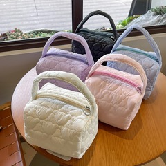 超火新款網紅化妝包高端便攜帶絎棉護膚品包浪漫少女收納手提包包