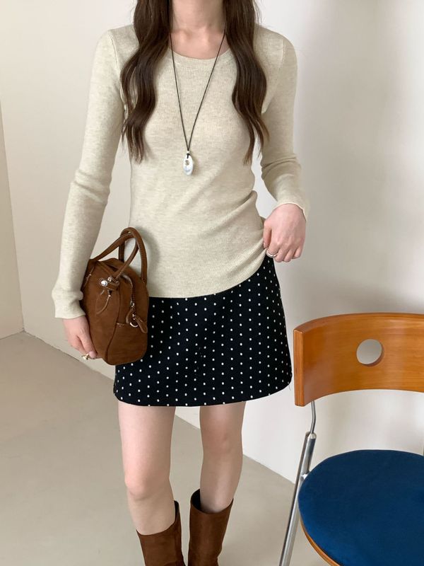 2025秋冬新款修身显瘦纯色针织打底衫女圆领百搭气质毛衣内搭套头|undefined