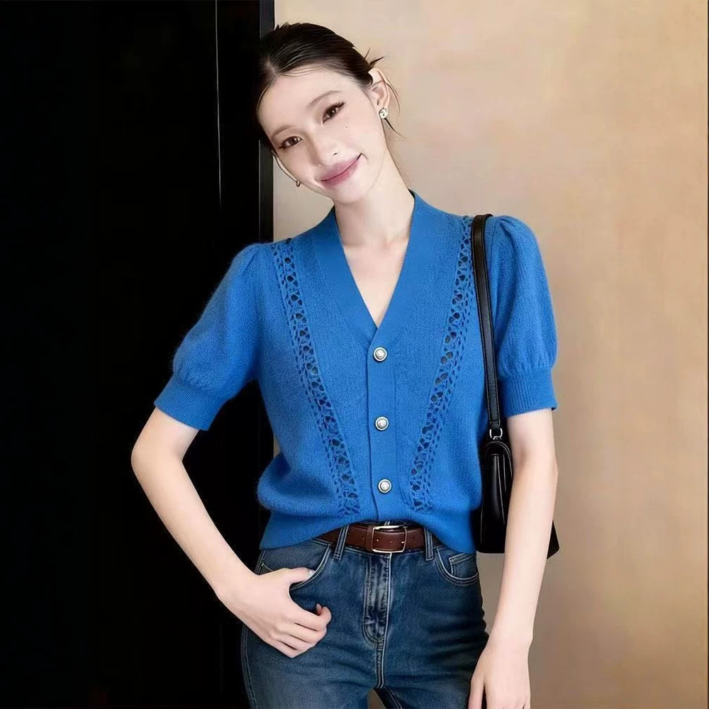 Áo cardigan len dệt kim họa tiết rỗng màu xanh Klein — Xanh da trờicolor chi tiết 4