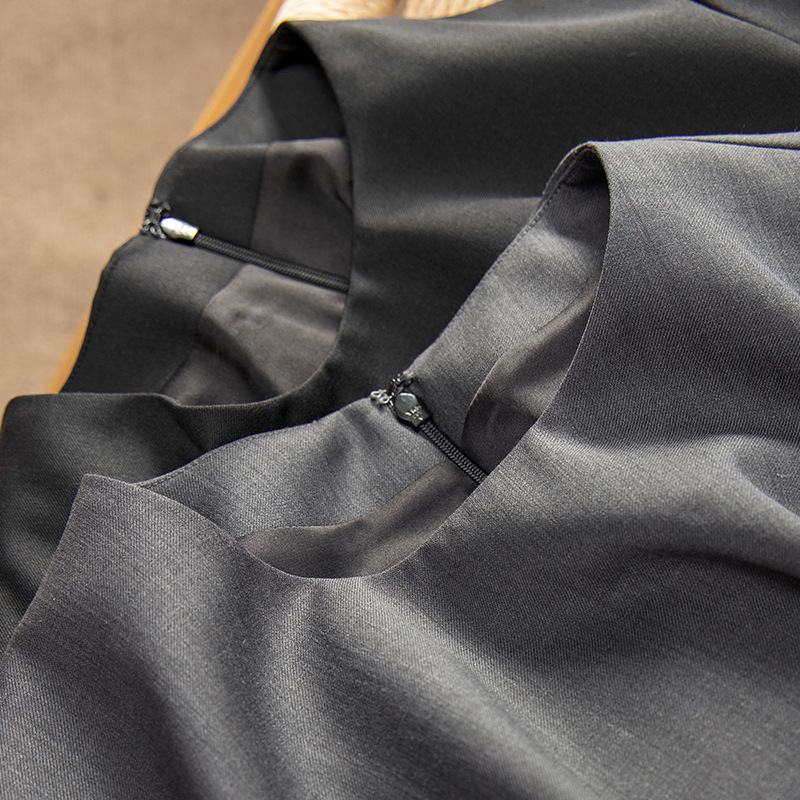 Spot New Slim-fit Small Black Dress Stand-cut Tight Waist Dress for Women