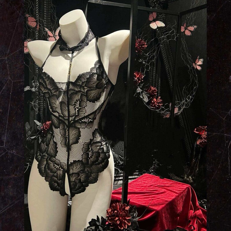 Zui Xiaolou Original "Moonlight Peony" Pure Desire Lingerie Open-Crotch Lace Uniform Temptation Set Qqny