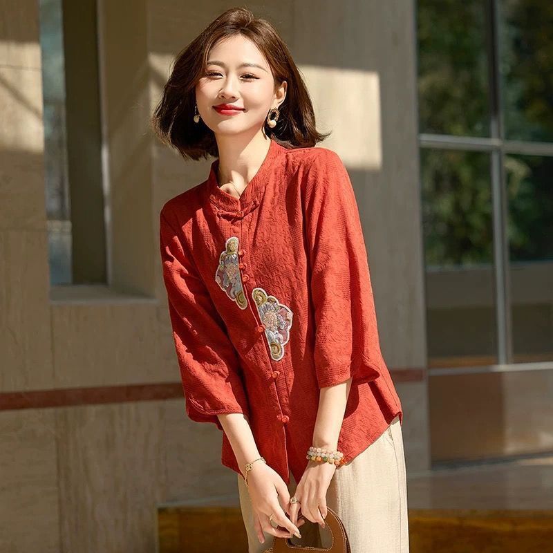 Embroidered women's shirt, new summer style, summer wear, jacquard cotton and linen, retro Chinese style, with decorative buttons, mandarin collar, three-quarter length top Embroidered women's shirt, new summer style, summer wear, jacquard cotton and linen, retro Chinese style, with decorative buttons, mandarin collar, three-quarter length top