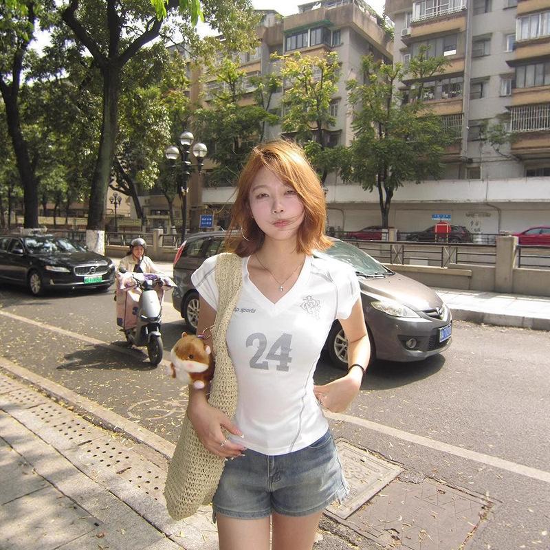 [40 Count Imitation Cotton] Topstitch V Neck Jersey Short Sleeve Right Shoulder Women's T-Shirt Slim Short Hot Girl Top White