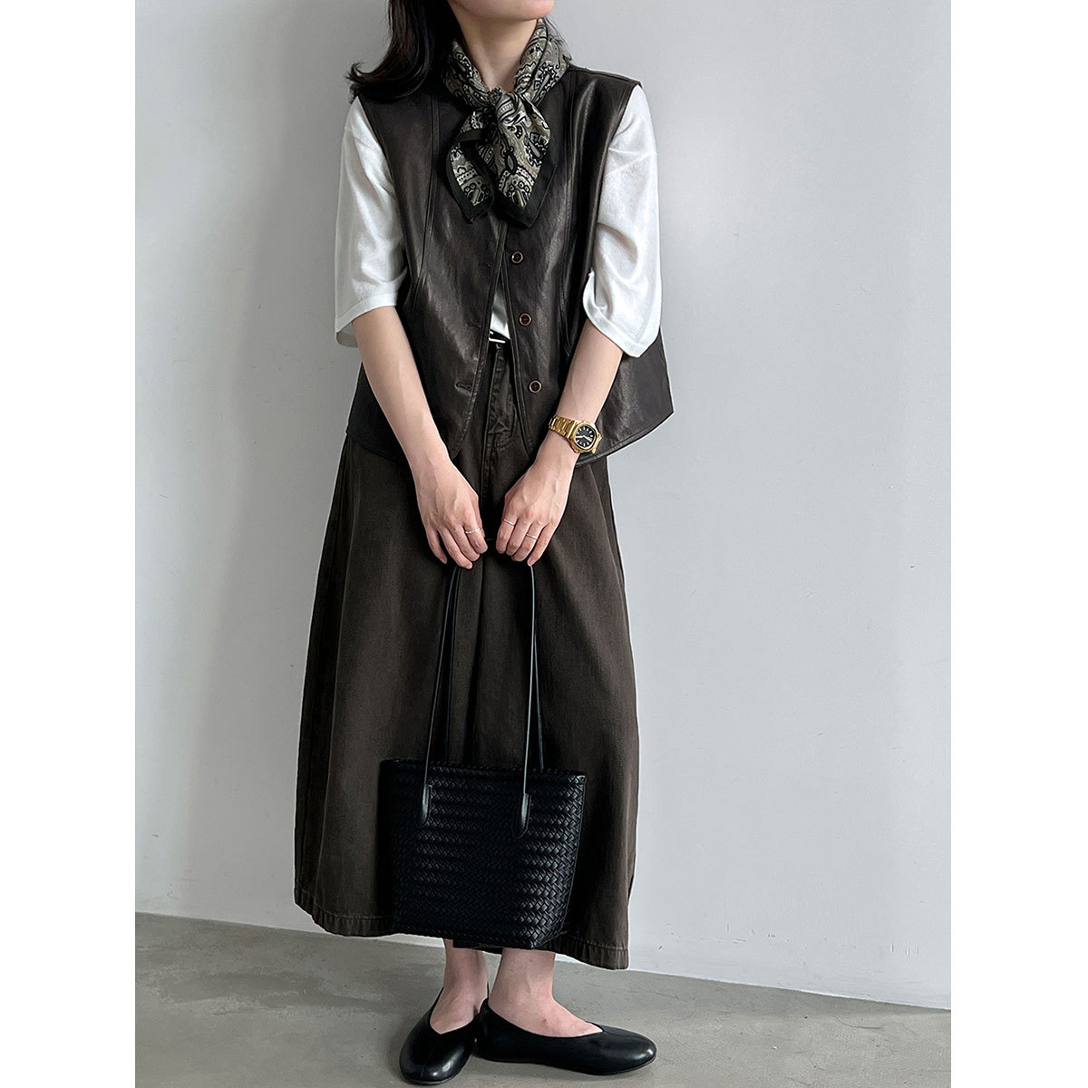 Luxi Vintage Silk Scarf PU Leather Layered Vest for Women, Fall 2026, Old Money Style Sleeveless Waistcoat Jacket 99058