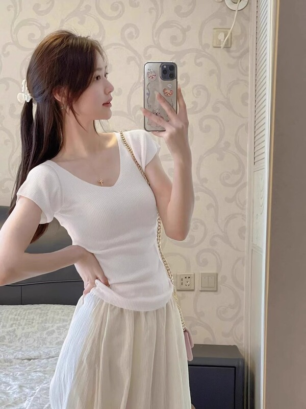 セクシーな純粋な欲望の気質 V ネックショートスリーブ Tシャツ女性の夏の新しいウエスト痩身ショートホットガールニットトップ|undefined